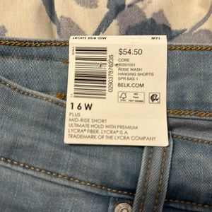 crown and ivy mid-rise short ultimate hold 16W with tags unused